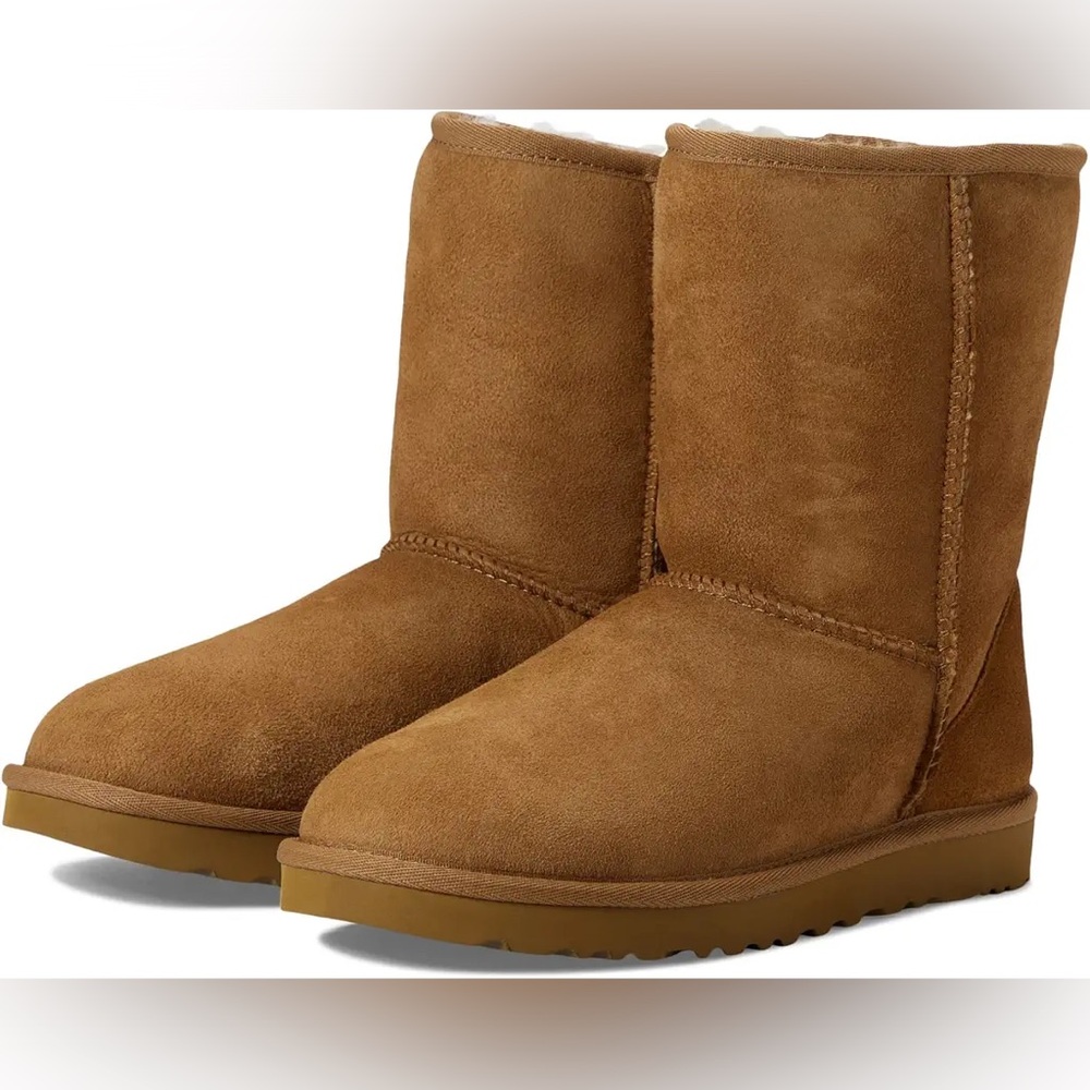 UGG Classic Short Boot